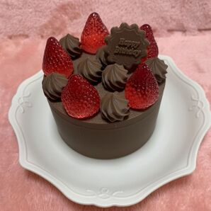 誕生日ケーキ風小物入れ 3Dプリンターとレジンで作成 チョコケーキ ホールケーキ いちご フェイク
