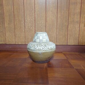 【美品】益子焼 栃木県 陶芸 花瓶 美邦造 掻き落とし 花紋花入 壺 共箱付 骨董 古美術品