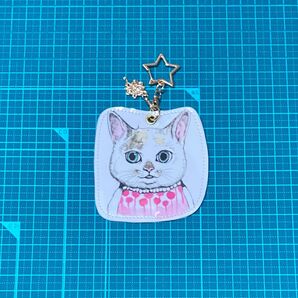 星型キーホルダー GOLD チャーム付き ネコちゃん