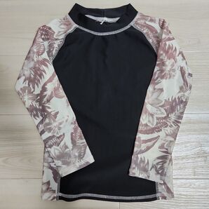 ラッシュガード 長袖 ブラック 花柄 ボタニカル柄 水着