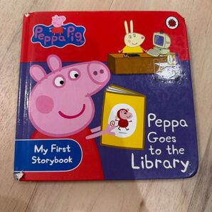 Peppa Pig My First Storybook Peppa Goes to the Library 英語絵本