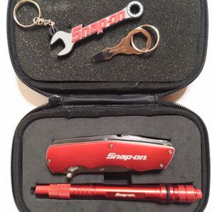 スナップオン コレクションセット マルチツールナイフ、LEDライト、キーホルダー2種