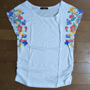 IMAGE 花柄プリント Tシャツ ホワイト 半袖 カジュアル