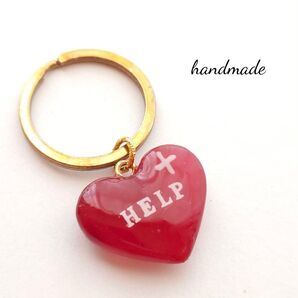 ハートのチャーム ヘルプマーク補助サポートキーホルダー レッド 発達障害身体障害知的障害精神障害聴覚障害視覚障害内部障害病気ケガ他