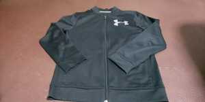  beautiful goods UNDERARMOUR black, Logo gray, stretch tops size YLG