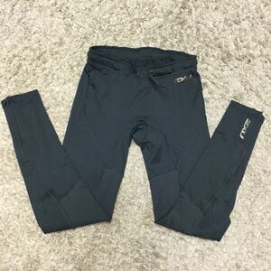 超お値打ち出品　小さめサイズ　2XU Lady's コンプレッションランニングタイツ　XSサイズ　グレー　新品タグ無し試着のみ