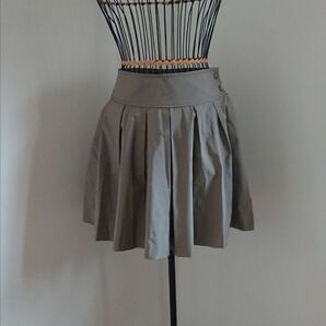 プリーツショートパンツ ユニクロ