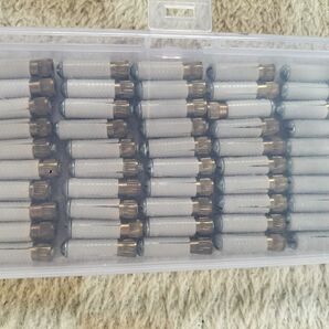 アンカーボルト (ポリプラグボルト) 50個