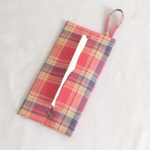 持ち手付き 携帯ティッシュケース ボックスティッシュから詰替え 吊り下げ ハンドメイド マドラスチェック ピンク 424