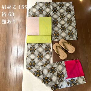 スペースインベーダーみたいな幾何学模様 銘仙袷着物 しつけ付きですが難ありです