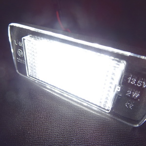 激白光 ! 交換式 ! シボレー LED ナンバー灯 ライセンス ランプ タホ サバーバン 2015~ マリブ エクイノックス