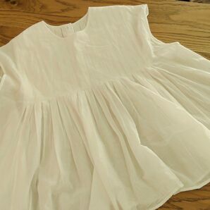 メゾンドソイル 後ろボタン ギャザーブラウス シャツ プリーツ