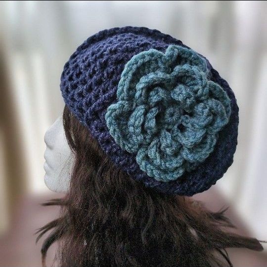 5 ハンドメイドニット帽 お花のモチーフつきベレー帽