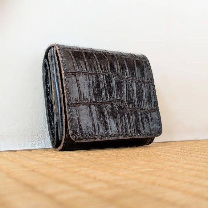 ミッレフォッリエ風　クロコ型押しレザー　本革 三つ折り財布　ブラック　大容量　黒 クロコダイル コイン　カード