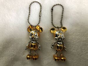 DISNY ディズニー　ミッキーマウス (Mickey Mouse) 　ミニーマウス (Minnie Mouse) チェーンストラップ　フィギュア　中古品