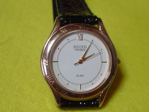 珍品　アンティーク　ＳＥＩＫＯ　ＡＬＢＡ　ＳＵＣＣＥＳＳ　ＶＩＮＴＡＧＥ　Ｖ７０１　腕時計　薄型