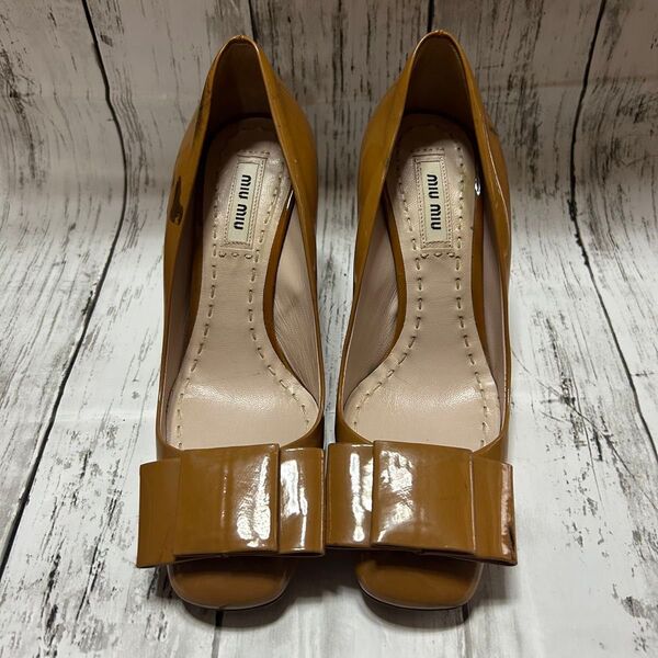 miu miu ミュウミュウ エナメル パテントリボン パンプス ブラウン22㎝