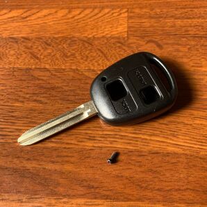 ブランクキー トヨタ ダイハツ 2つボタン キーレス 合鍵 スペアキー TOY43