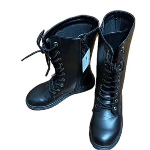 ブラック 黒 レースアップ