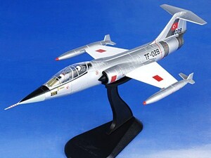 ■即決ホビーマスター 1/72【TF-104G（複座型） スターファイター トルコ空軍 第4基地航空団 1960年代 #13028/TF-028