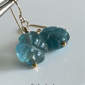 ☆ブルーグリーンフローライトクローバー14kgf天然石ピアス