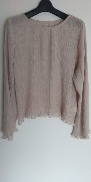 フレアースリーブ プリーツカットソー グレージュ M シアー