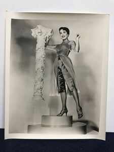 女優『ジュリー・アダムス/Julie Adams』ポートレート　スチール写真　六切りサイズ　約25cm×約20cm
