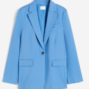 スカイブルーのテーラードジャケット