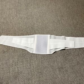 腰痛コルセット