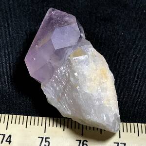 雲南省産紫色の松茸水晶・18g（中国産鉱物標本）
