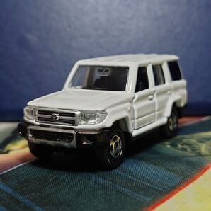 再塗装品 トミカ トヨタランドクルーザー70 白 改造トミカ