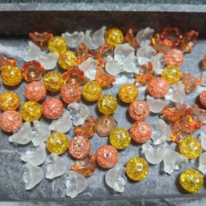 オレンジ系ビーズ 花形丸ビーズ