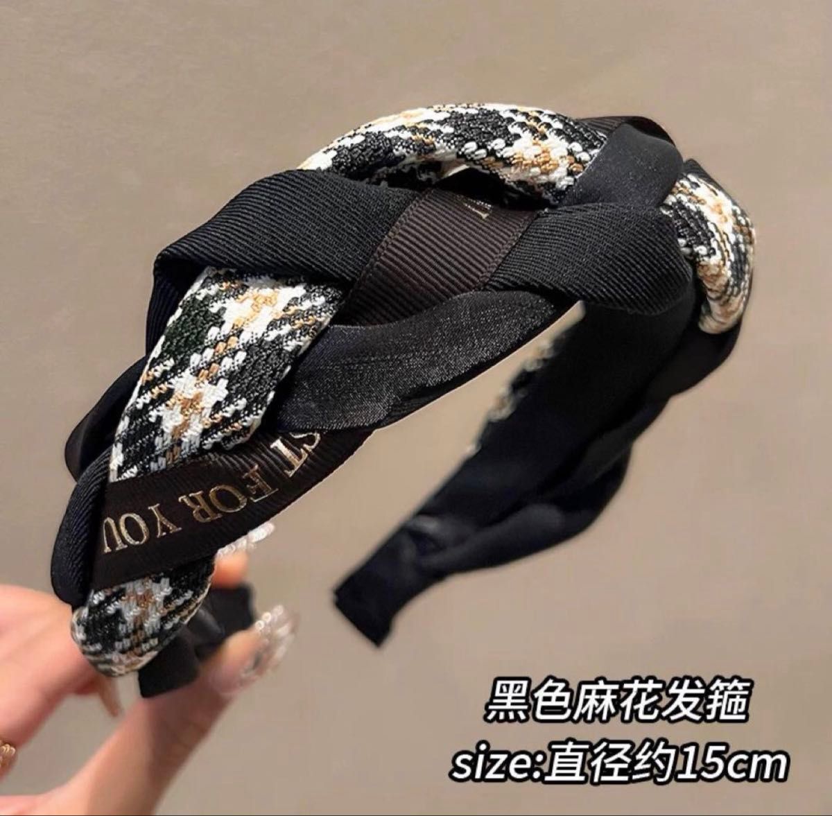 カチューシャ 三つ編み 幅広 ブラック 痛くない ヘアアレンジ おしゃれ 可愛い ヘアアクセサリー 編み込み ヘアバンド 