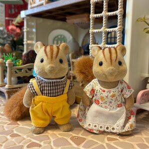 シルバニアファミリー 廃盤 シマリスのお父さん シマリスのお母さん セット