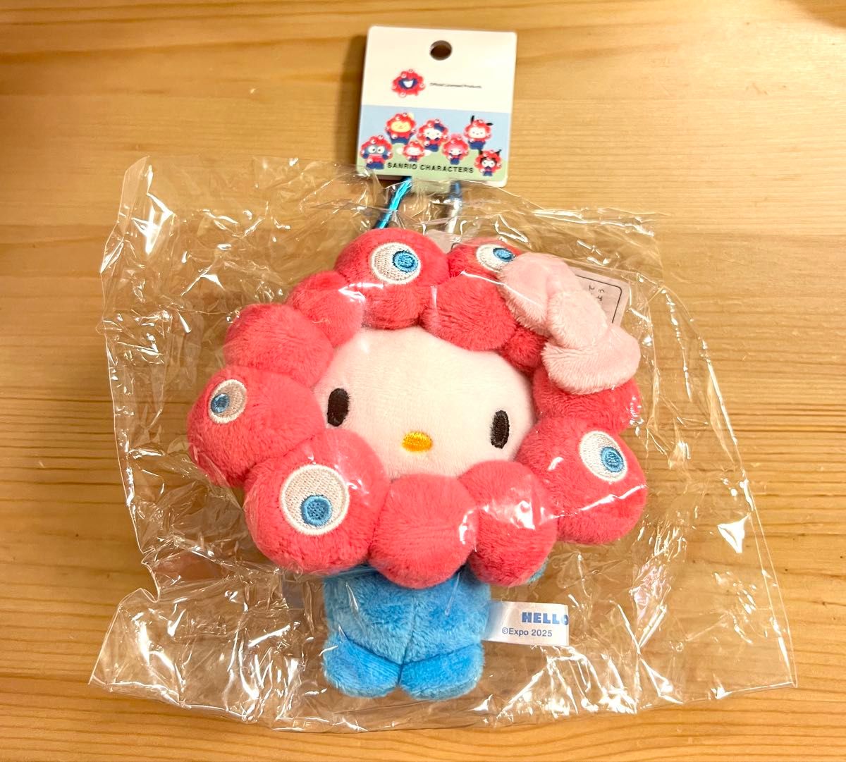 【新品タグ付き】黒ミャク　キティ　なりきりぬいぐるみ カラビナ付き　サンリオ サンリオ 黒ミャクミャク なりきりぬいぐるみ カラビナ付 (BC