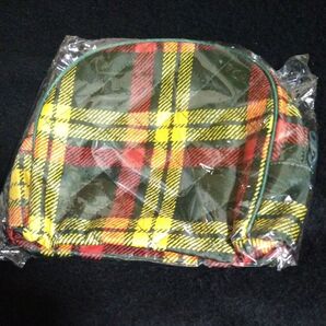 【伊勢丹 非売品】 オリジナルキルティンググラウンドポーチ
