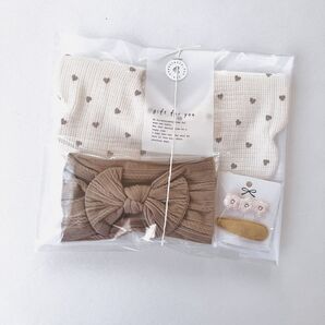 ベビー ギフト セット プチギフト プレゼント 女の子 出産祝い スタイ ハート柄 ハンドメイド