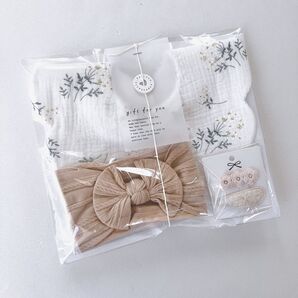 ベビー ギフト セット プチギフト プレゼント 女の子 出産祝い スタイ 淡色