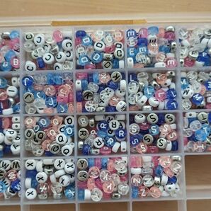 アルファベットビーズ