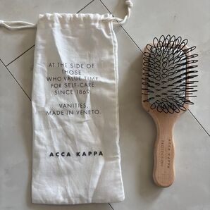 ACCA KAPPA PROTECTION ヘアブラシ 頭皮に良いと評判のブランド、新品未使用のブラシです。付属の袋入りです。