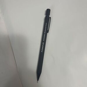ステッドラーヘキサゴナルキズはよくみないとわからない程度です消しゴムがありません