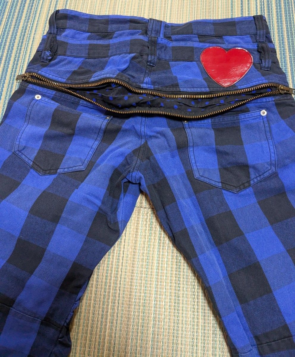 いいね★ありがとう★お値下げ★PMAのパンツ チェック柄 ブルー バックポケットにレッドハートレディースＦ