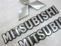 ★希少 三菱 ミツビシ デリカ マイティマックス スリーダイヤ 3代目 MITSUBISHI エンブレム 3点 北米仕様 旧車 中古_画像3