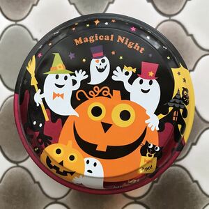 空き缶　ハロウィン　メリーチョコレートカンパニー