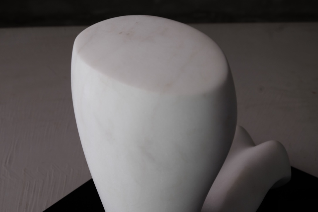 00899 冨田憲二作白大理石彫刻オブジェ/ 裸婦像石彫りアート古美術