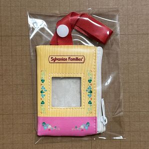 パッケージ 赤ちゃんとおでかけミニポーチ2 シルバニアファミリー ガチャ カプセルトイ