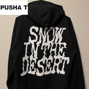 PUSHA T SNOW IN THE DESERT スウェットフーディー 黒