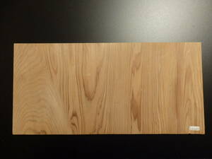 b0101437 杉●端材●約39cm×18.7cm×7mm☆無垢板１枚板 木材 板 DIY 板材 天板 棚板 テーブル 看板 花台など種類豊富！