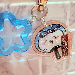 【158】ちいかわ ハチワレ うちわ キーホルダー