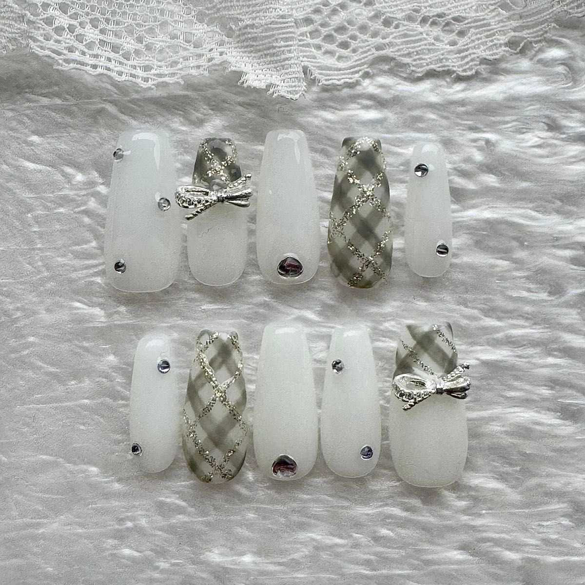 ネイルチップ｜チェック リボン　フレンチガーリー　ワンホン　韓国　量産型　 シルバー